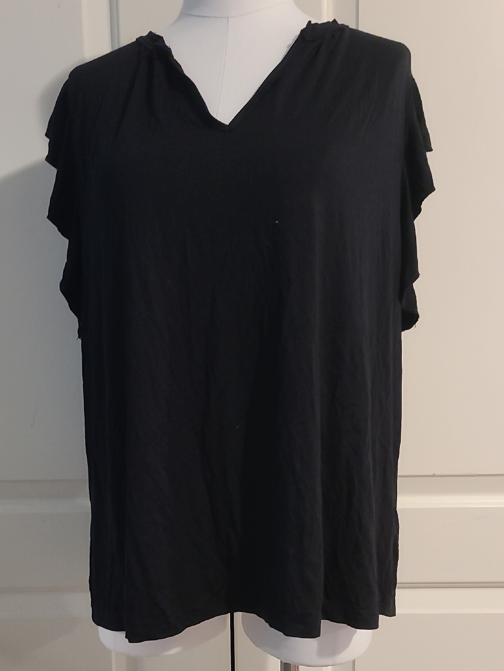 NWT Basic Bae Black V Neck Ruffle Sleeve T Shirt